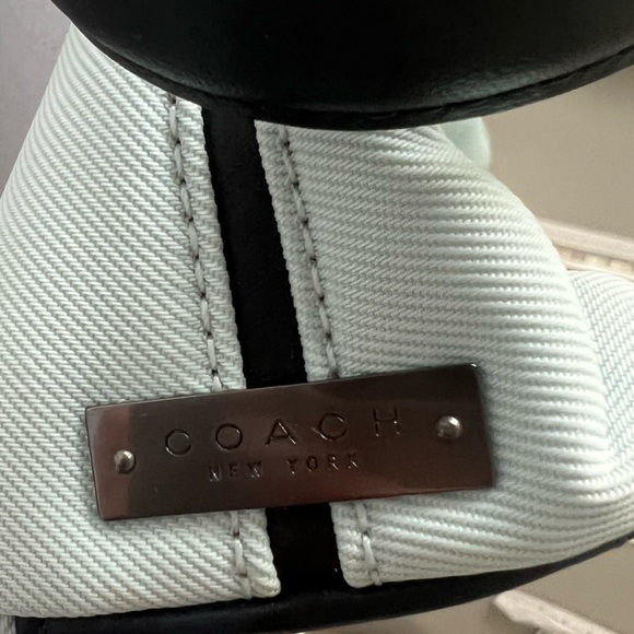 Coach Shoulder Bag - Picture 7 of 7